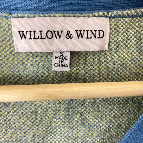 Willow and Wind Blue Daisy Buttoned Cardigan Size Small - Picture 2 of 6